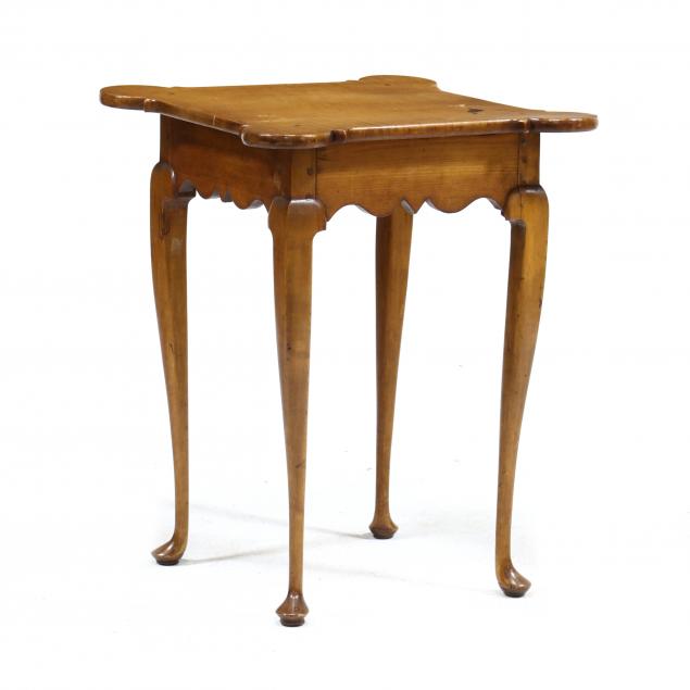 new-england-queen-anne-figured-maple-porringer-top-side-table