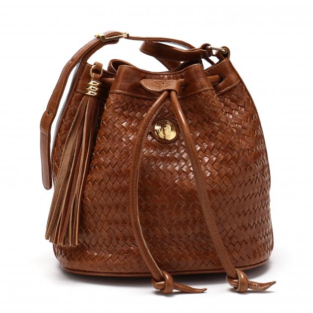 vintage-fendi-woven-leather-bucket-bag