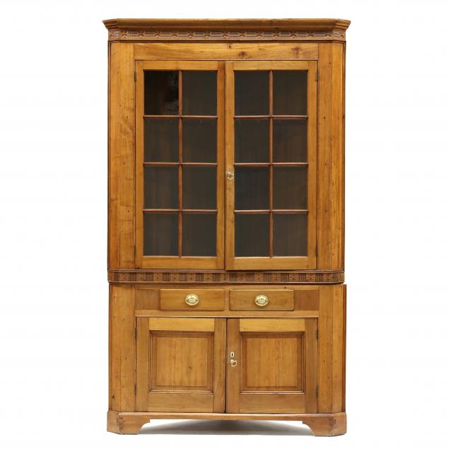 pennsylvania-chippendale-carved-walnut-corner-cupboard