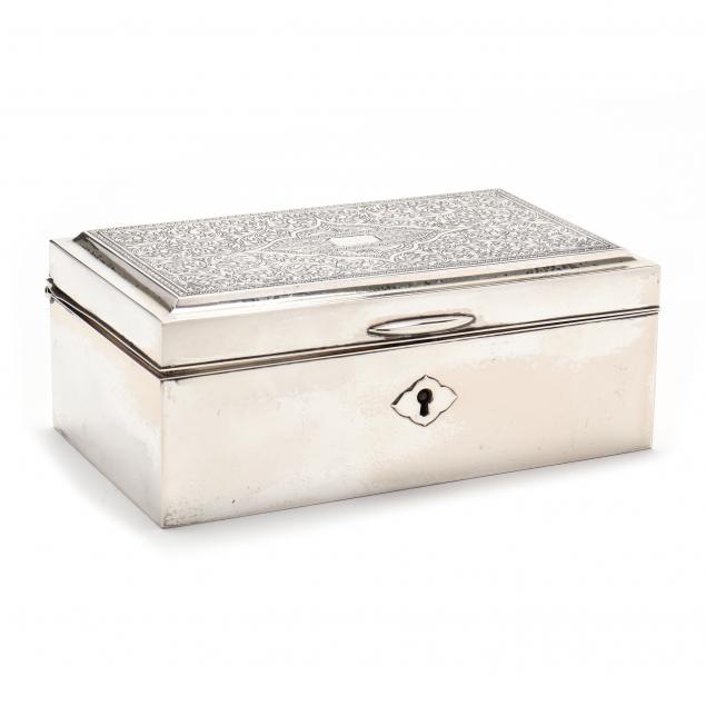 a-silver-hardwood-locking-jewelry-box