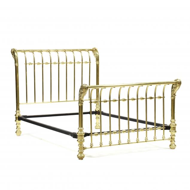 classical-style-brass-full-size-bed