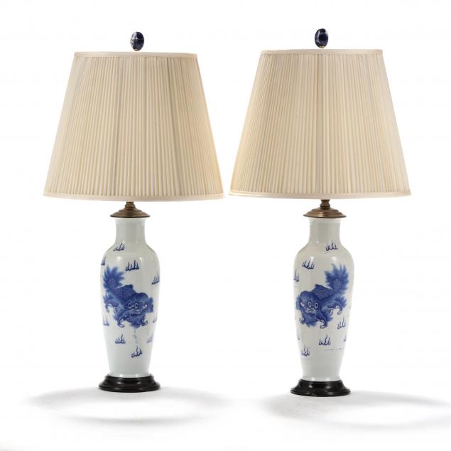 a-pair-of-chinese-blue-and-white-foo-lion-porcelain-vase-lamps