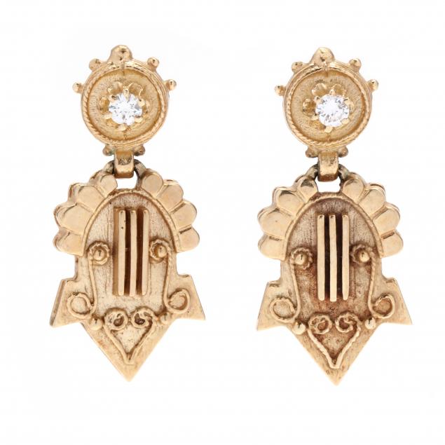 gold-and-diamond-earrings