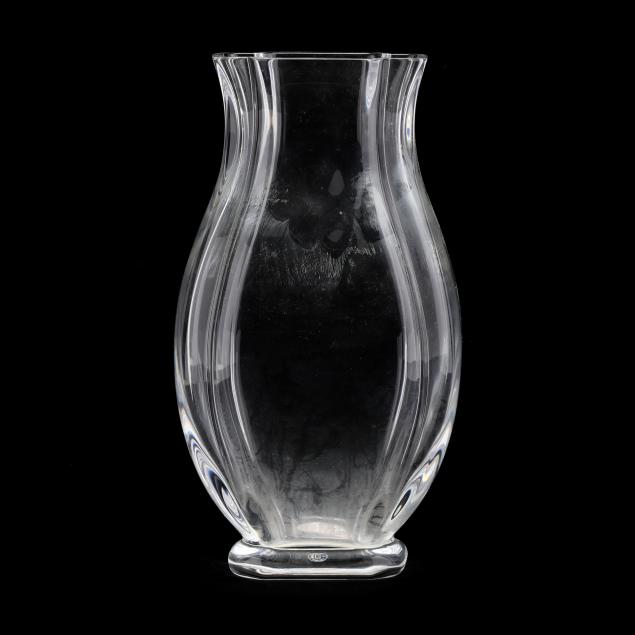 baccarat-crystal-vase