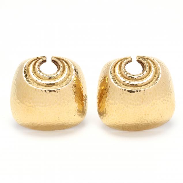 pair-of-gold-earrings-david-webb