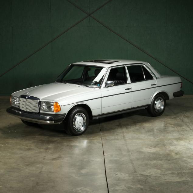 1982-mercedes-benz-300d