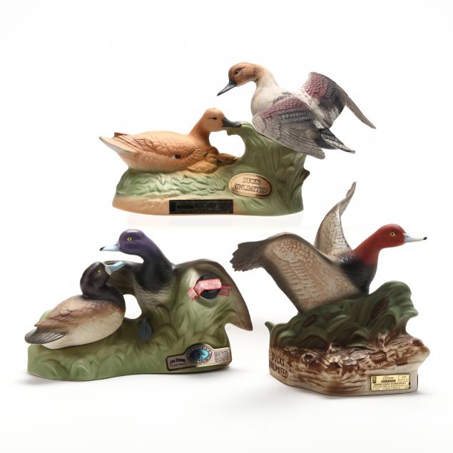 beam-bourbon-whiskey-in-ducks-unlimited-decanters