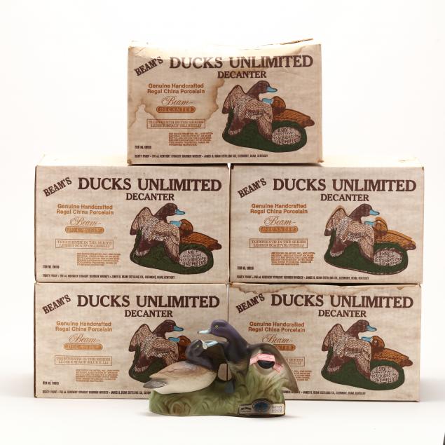 beam-bourbon-whiskey-in-50th-anniversary-ducks-unlimited-decanters