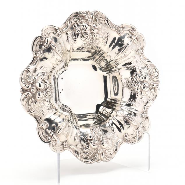 a-reed-and-barton-i-francis-i-i-sterling-silver-round-vegetable-bowl