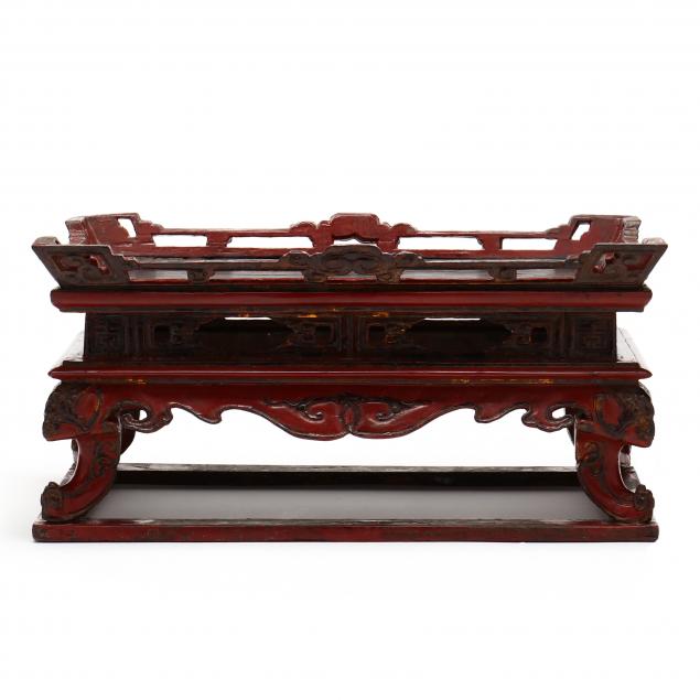 a-vietnamese-red-lacquer-altar-stand