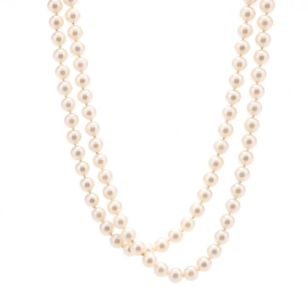 endless-strand-of-cultured-pearls