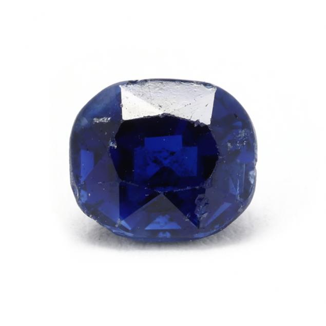 loose-cushion-cut-sapphire