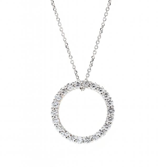 white-gold-and-diamond-circle-pendant