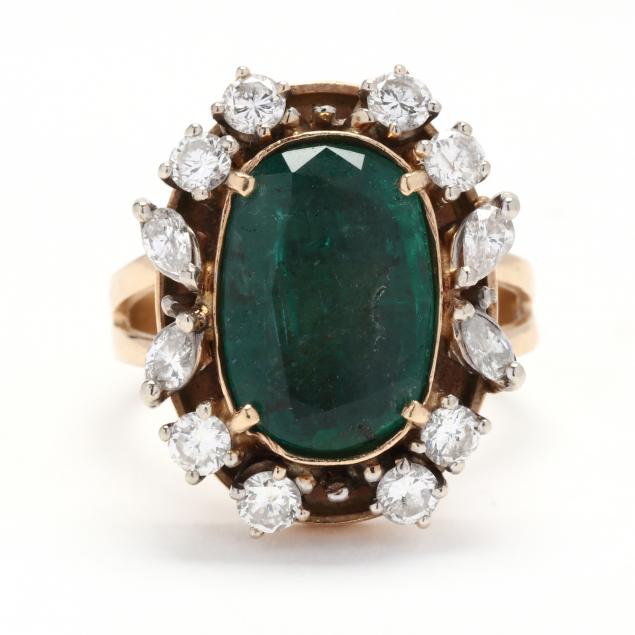 gold-emerald-and-diamond-ring