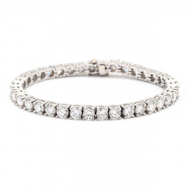 platinum-and-diamond-line-bracelet