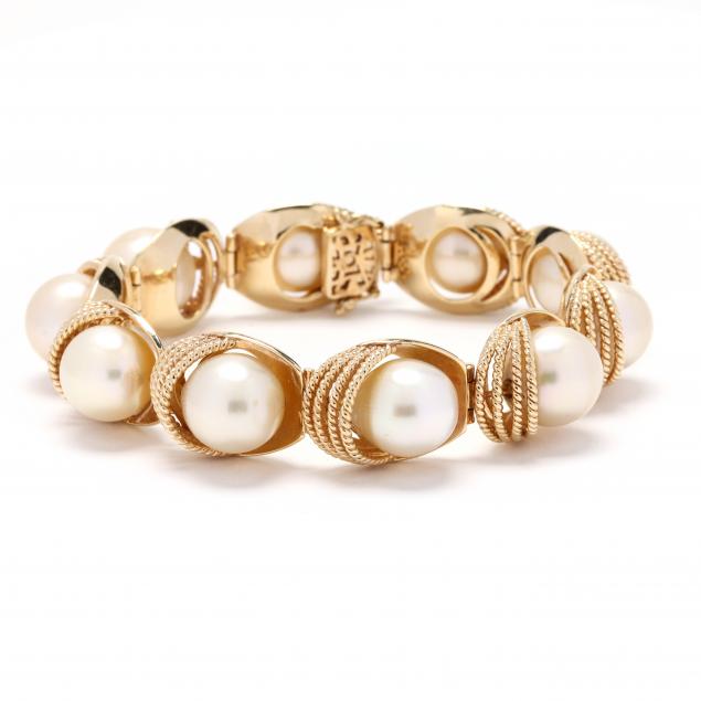gold-and-south-sea-pearl-bracelet