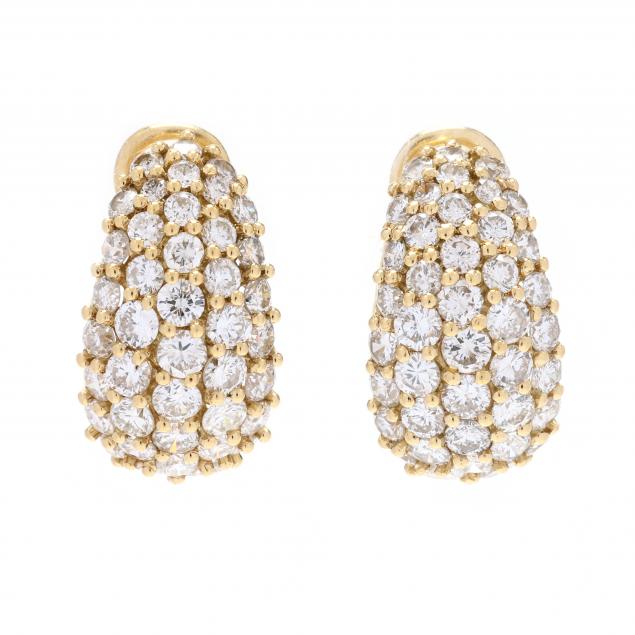 gold-and-diamond-earrings