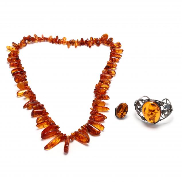 amber-jewelry-items