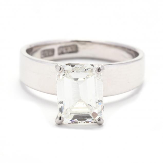 platinum-and-emerald-cut-diamond-ring