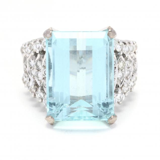 white-gold-aquamarine-and-diamond-ring