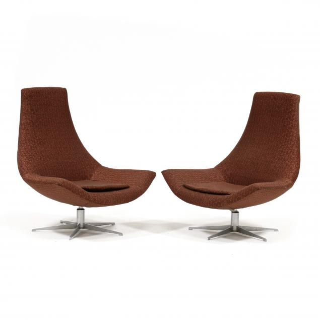 pair-of-italian-modern-swivel-lounge-chairs