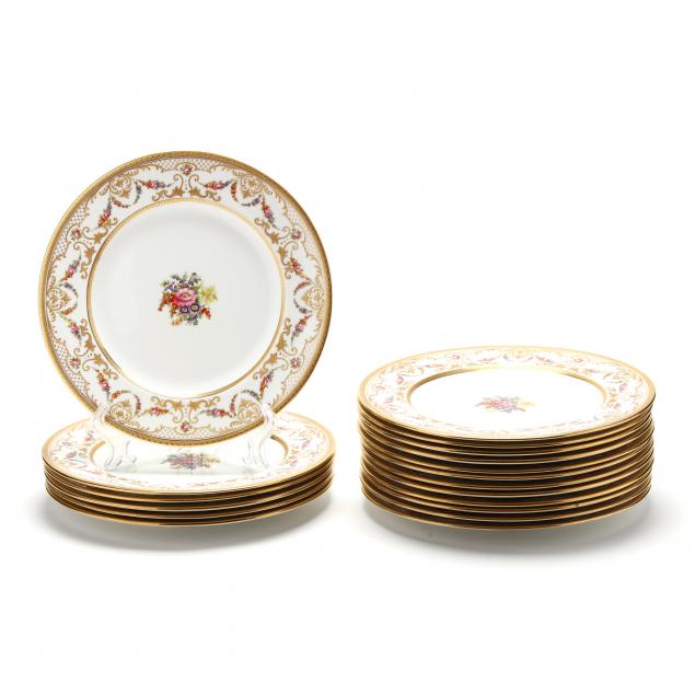 set-of-18-aynsley-dinner-plates