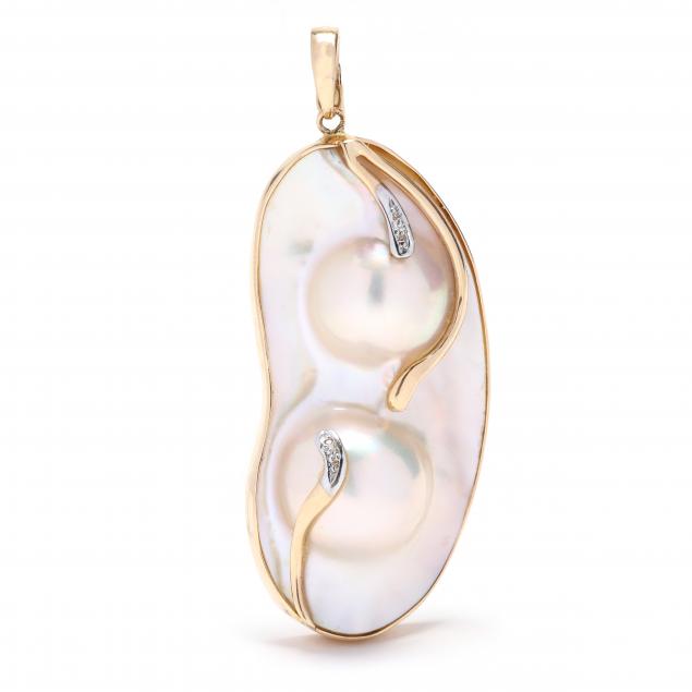 gold-and-blister-pearl-pendant