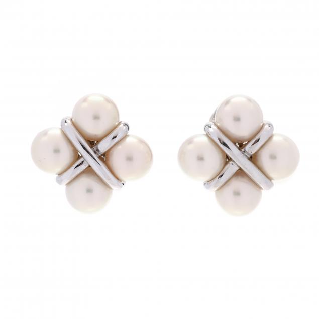 white-gold-and-pearl-earrings-mikimoto