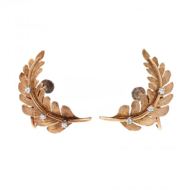 vintage-leaf-motif-earrings