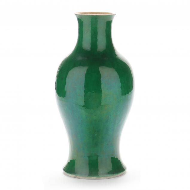 a-chinese-apple-green-glazed-porcelain-vase
