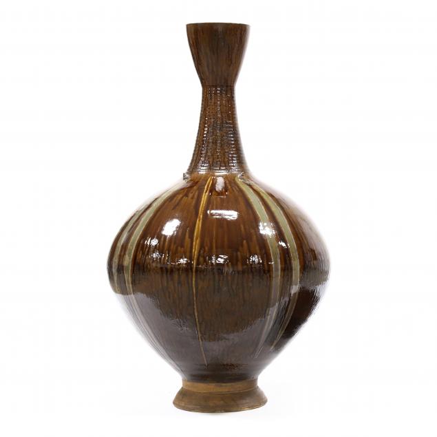 mark-hewitt-england-nc-b-1955-an-exhibited-large-bulb-floor-vase
