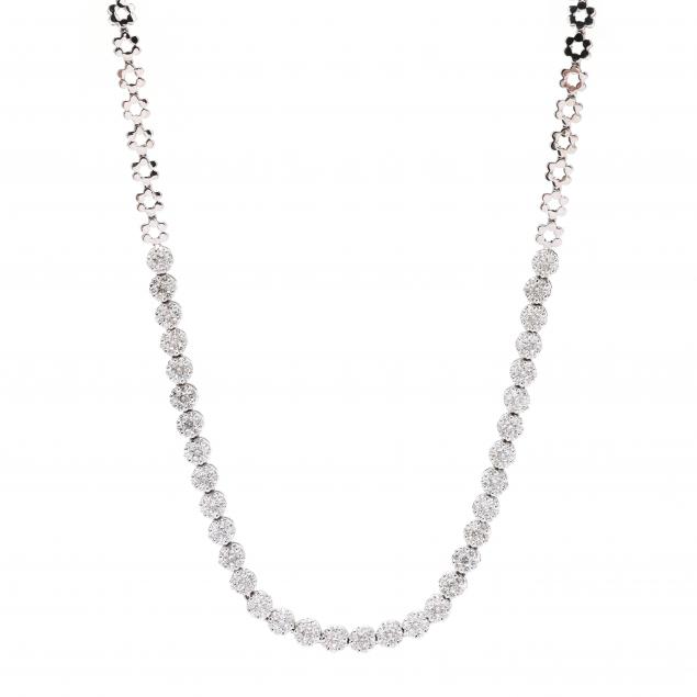 white-gold-and-diamond-cluster-necklace