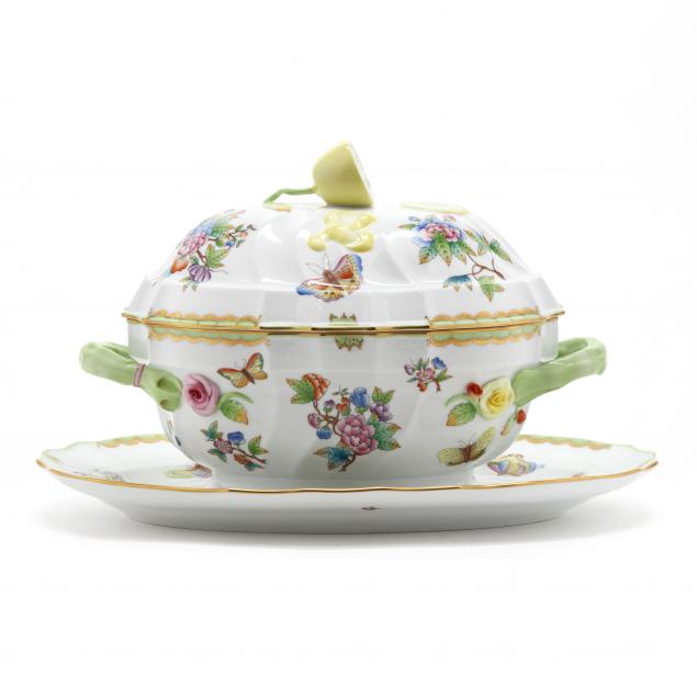 herend-i-queen-victoria-i-tureen-and-under-tray