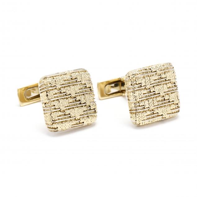 pair-of-gold-cufflinks-italy