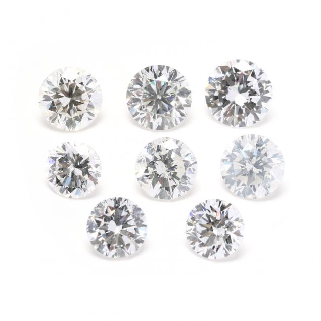 eight-loose-round-brilliant-cut-diamonds