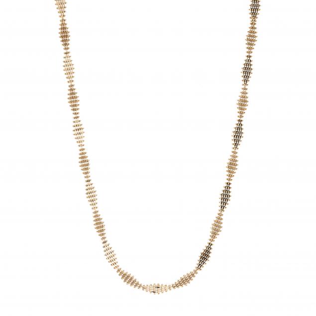 gold-chain-necklace