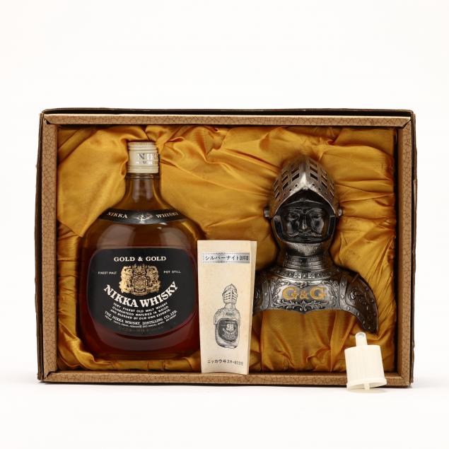 nikka-gold-gold-whisky-in-decorative-knight-decanter