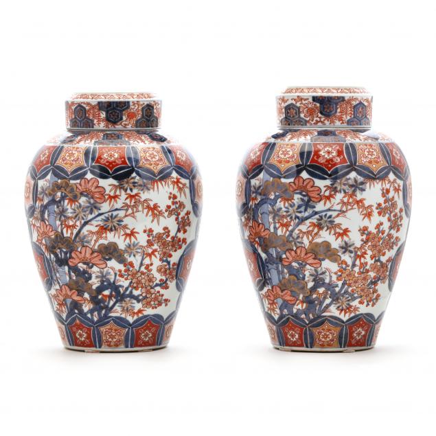 a-pair-of-japanese-imari-tea-jars-with-covers