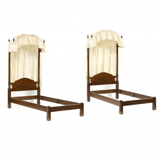 kittinger-pair-of-twin-size-mahogany-canopy-beds