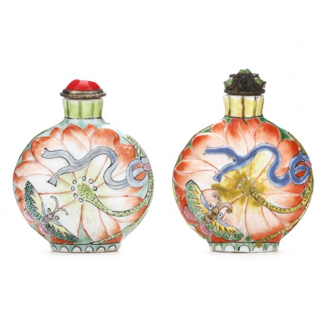 two-chinese-famille-rose-porcelain-lotus-leaf-snuff-bottles