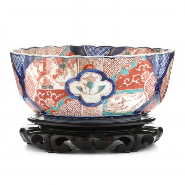 a-large-japanese-imari-porcelain-punch-bowl