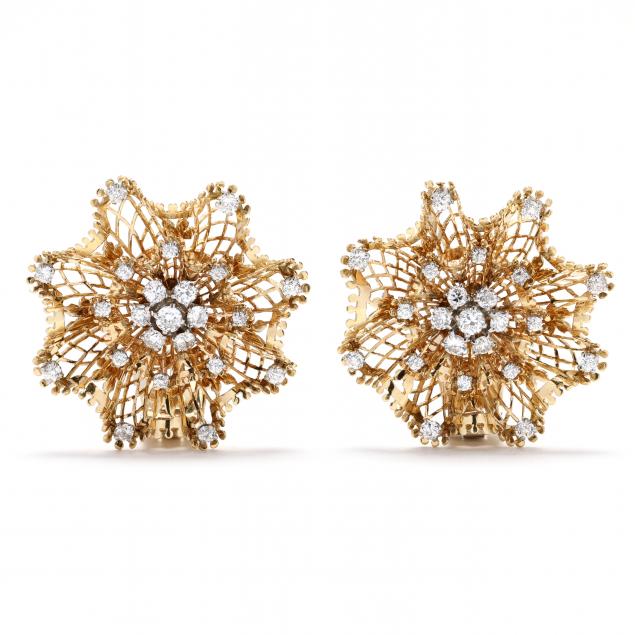 vintage-gold-and-diamond-dentelle-earrings-van-cleef-arpels