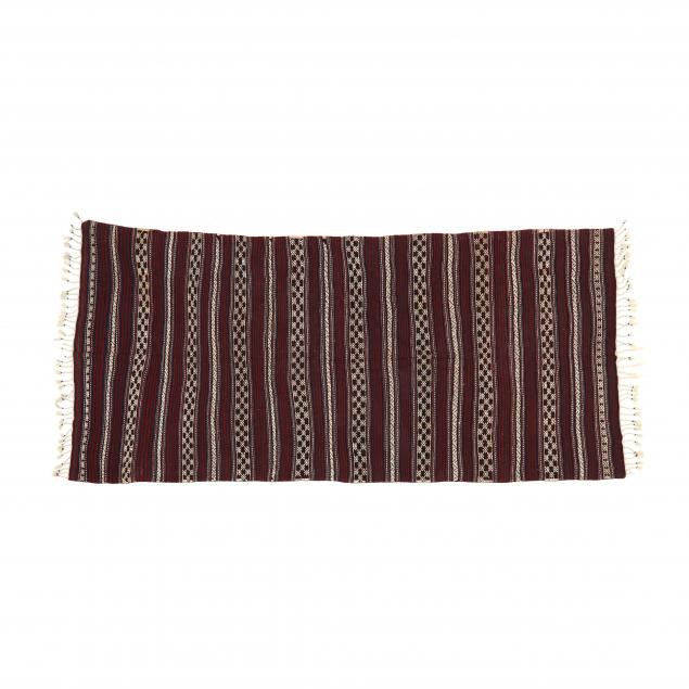 kilim-with-weft-wrapping