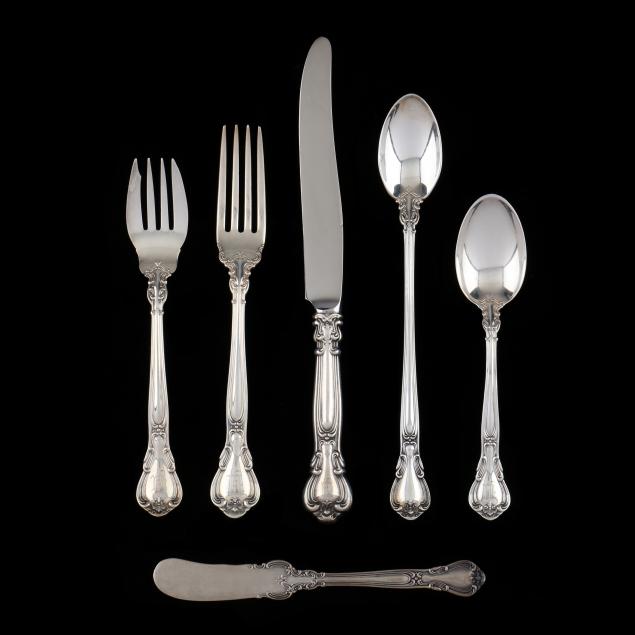 a-gorham-i-chantilly-i-sterling-silver-flatware-service