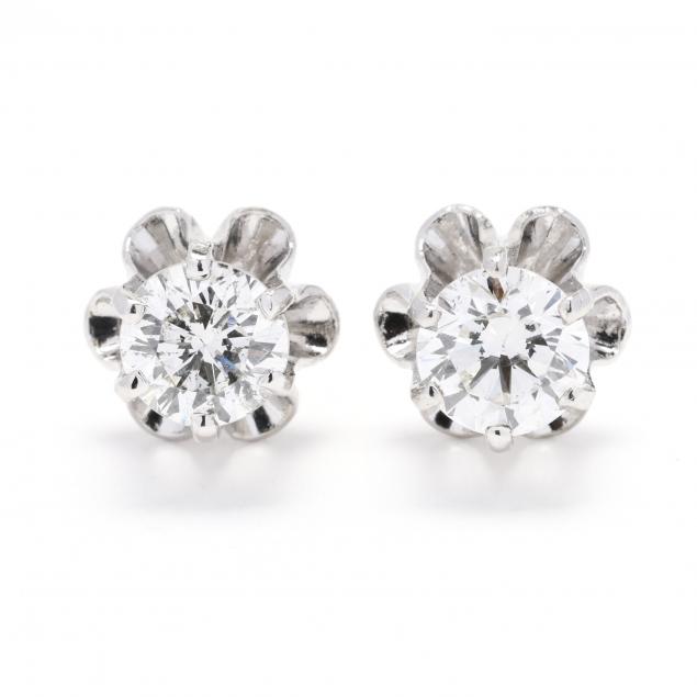 diamond-stud-earrings