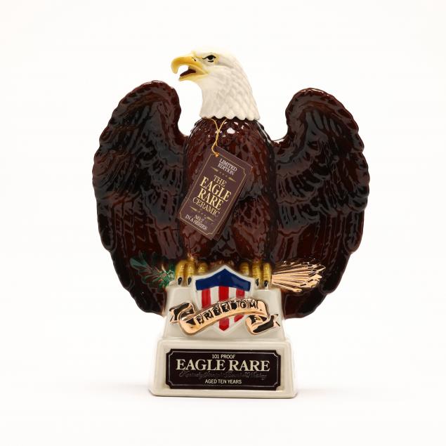 eagle-rare-bourbon-whiskey-in-eagle-decanter