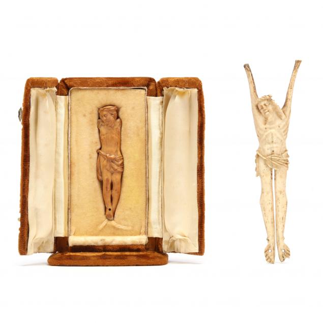 two-corpus-christi-figural-carvings-in-bone