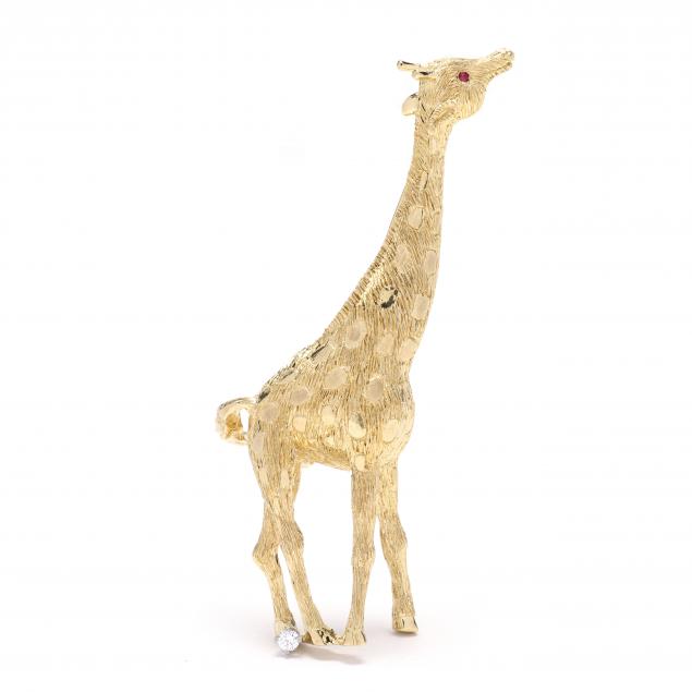 gold-and-gem-set-giraffe-brooch-pampillonia-designs