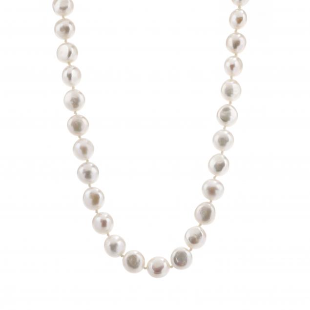 pearl-necklace-with-gold-clasp