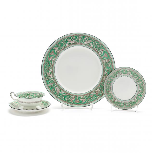 wedgwood-i-florentine-green-i-partial-dinner-service-45-pieces